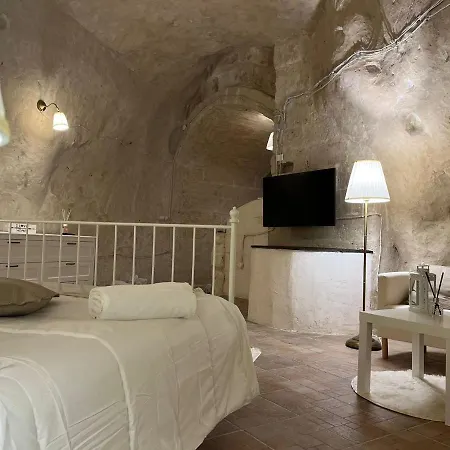 La Grotta Nei Sassi - Con Idromassaggio - アパート マテーラ
