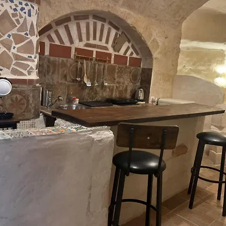La Grotta Nei Sassi - Con Idromassaggio -