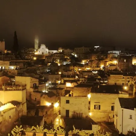 La Grotta Nei Sassi - Con Idromassaggio - *